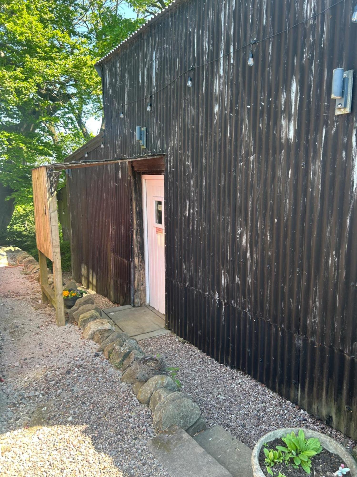 Rhodes To Serenity - Waterfall Shepherds Hut Cauldon Buitenkant foto